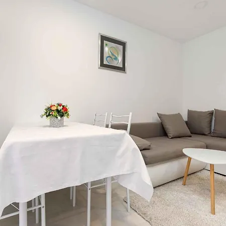 Апартаменты In Porec/istrien 34407 Пореч