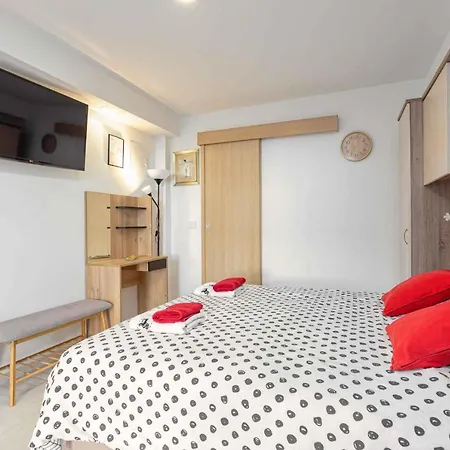 In Porec/istrien 34407 Апартаменты Пореч